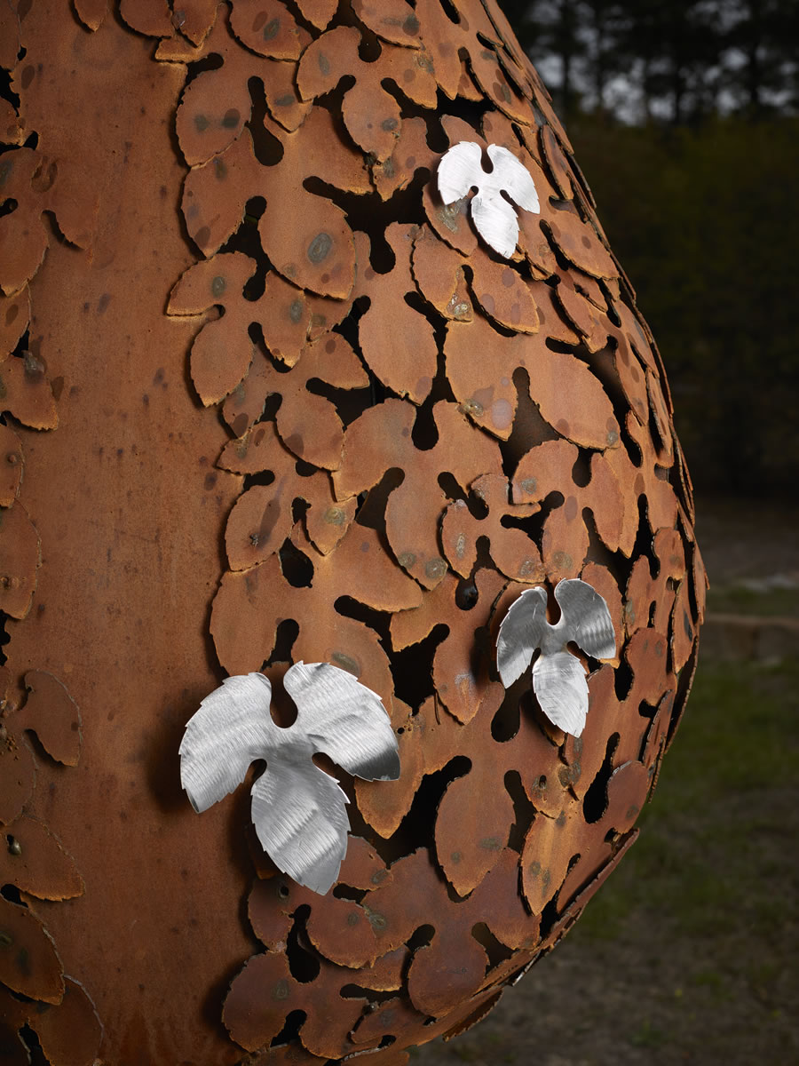 1.5m tall leaf, 2.2m tall, corten/stainless steel with exterior LED lighting (detail)